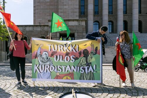 Suomi ei saa antaa periksi Turkin kiristysyrityksille
