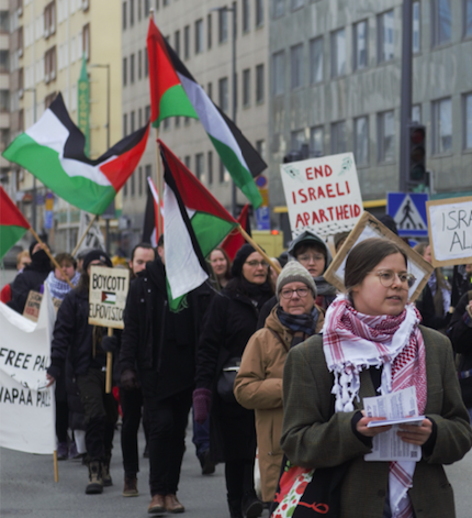 Oikeutta ei aseita -mielenosoituksessa vastustettiin Israelin ja Suomen välistä asekauppaa